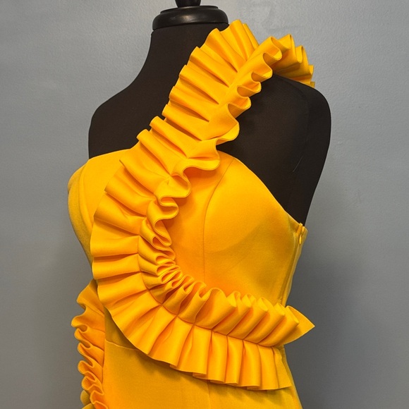 Vibrant Yellow One Shoulder Ruffle Dress Size Large - Picture 7 of 16